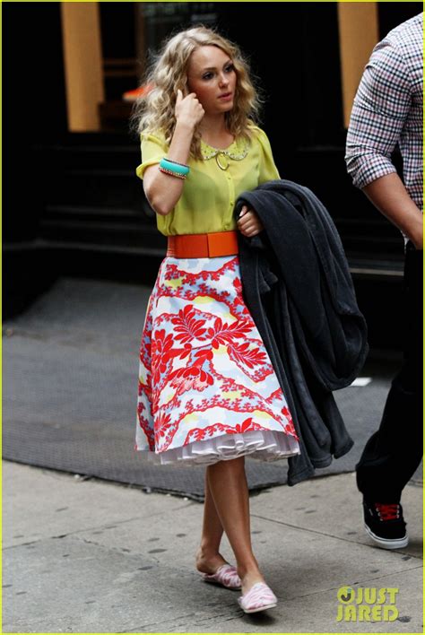 AnnaSophia Robb Underwear Scene in The Carrie Diaries